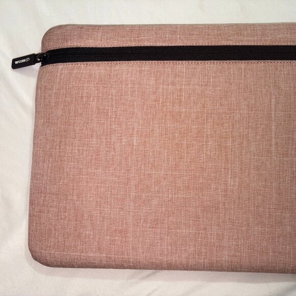 Incase Carry Zip Sleeve for 12”-13" Laptop Tablet- Blush Pink Travel Storage - Picture 3 of 4